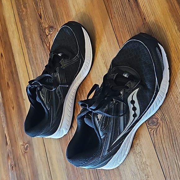 Women’s Saucony Cohesion 13 Running Shoes - Picture 3 of 8